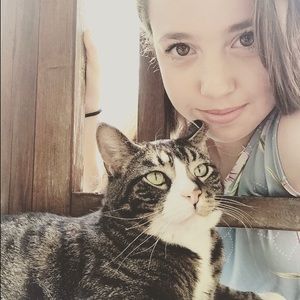 Meet your Posher, Jobi